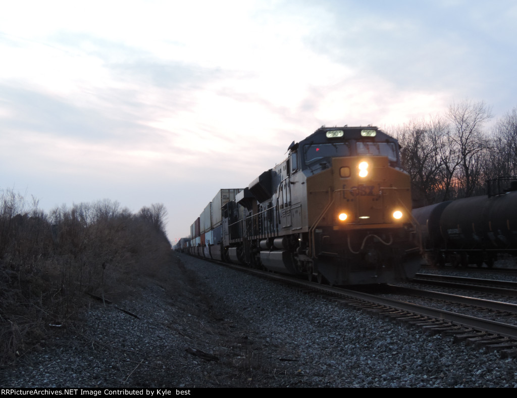 CSX 8904